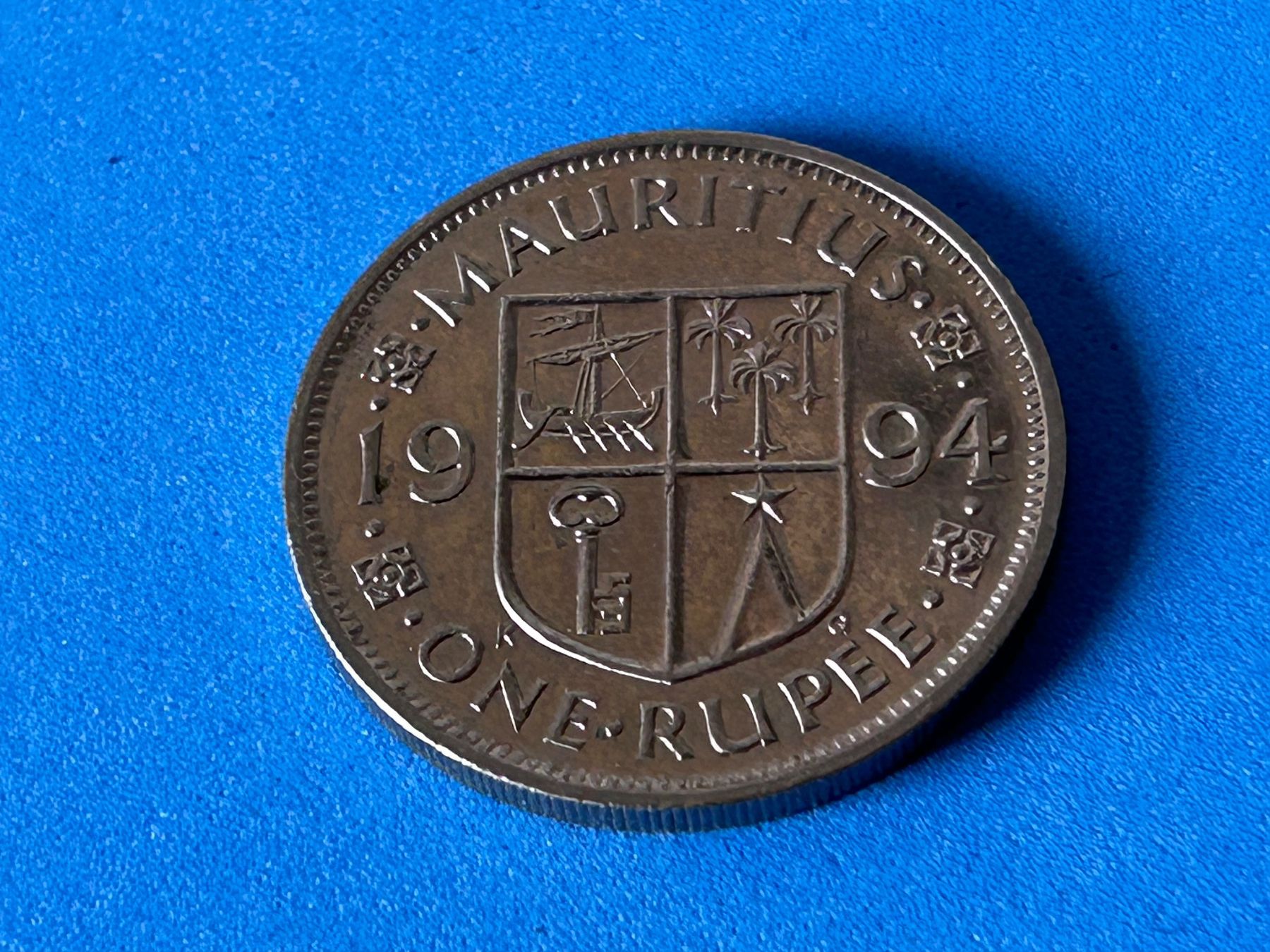 Alle Münzen: Mauritius - 1 Rupee 1994 – Gebraucht aus Corcelles NE von AJKader 6