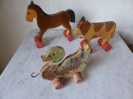 3 alte Nachzieh Holz Tiere