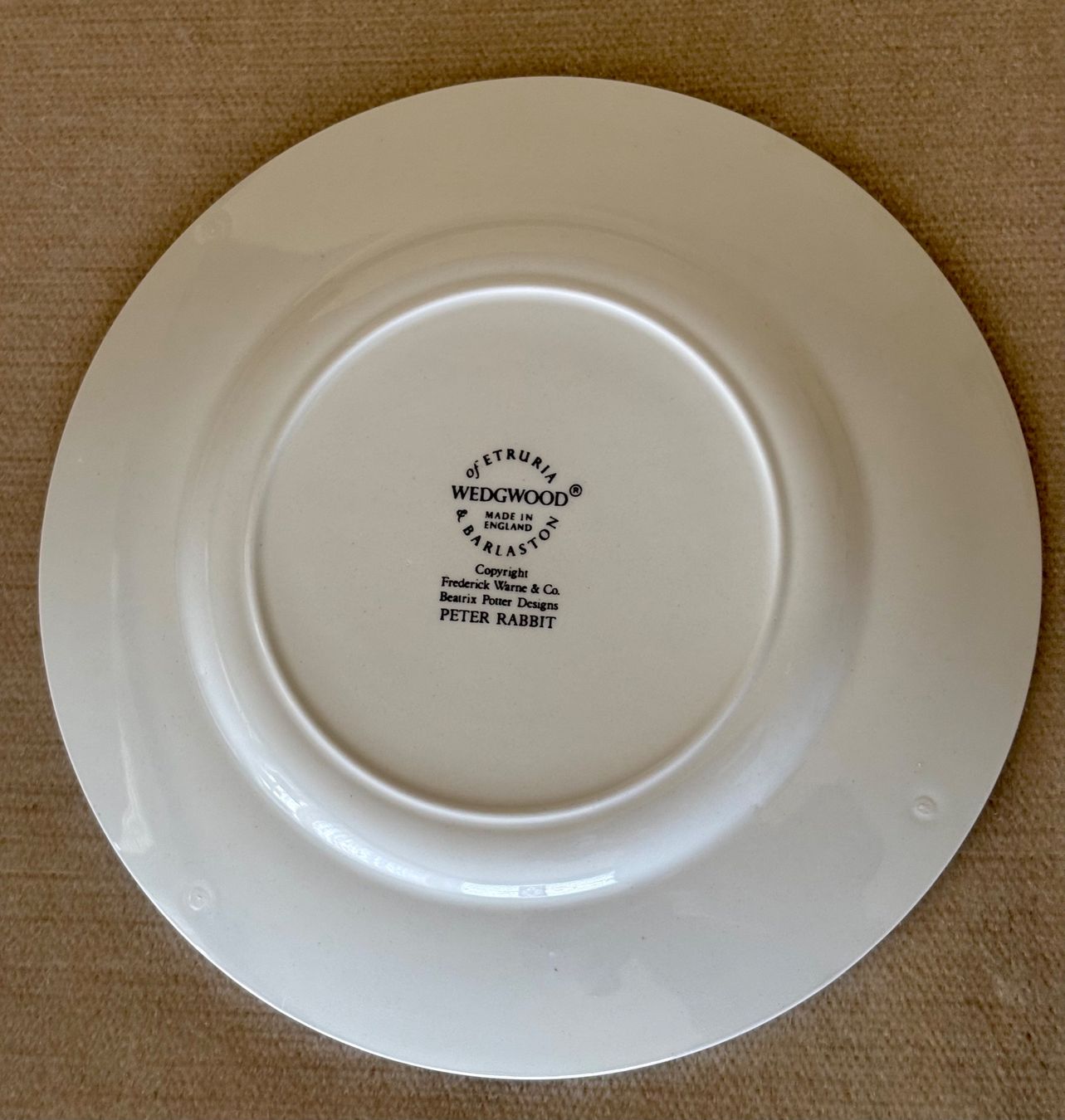 Set di piatti: Dreiteiliges Tee-Set "Peter Rabbit" (Wedgwood) – Usato da Oberrieden venduto da pet_n2c2 3