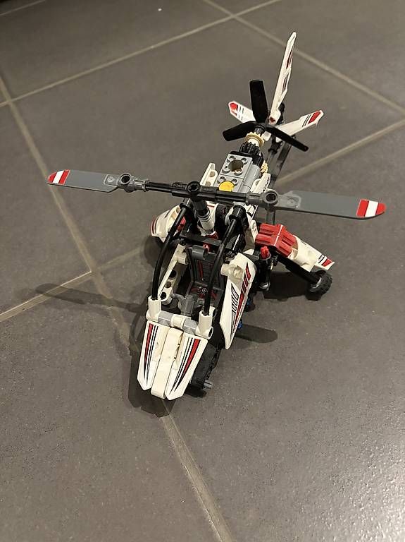 Kit di costruzioni: Lego 42057 Ultralight Helicopter – Usato da Riaz venduto da economie_circulaire 1