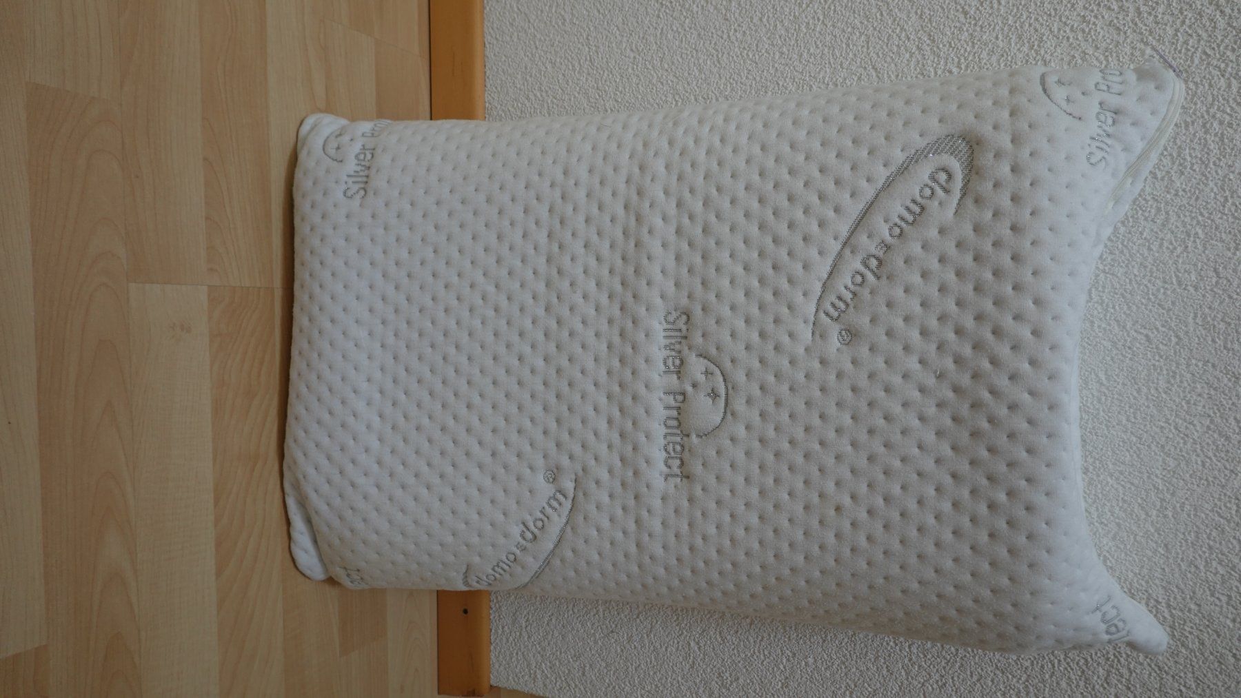 Tempur Cuscini: Coussin ergonomique ultra doux – Usato da Bulle venduto da Jaquiernicolas