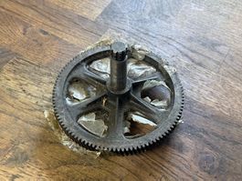 Getrieberad 106 Zähne Puch E50 neu aus altem Lagerbestand