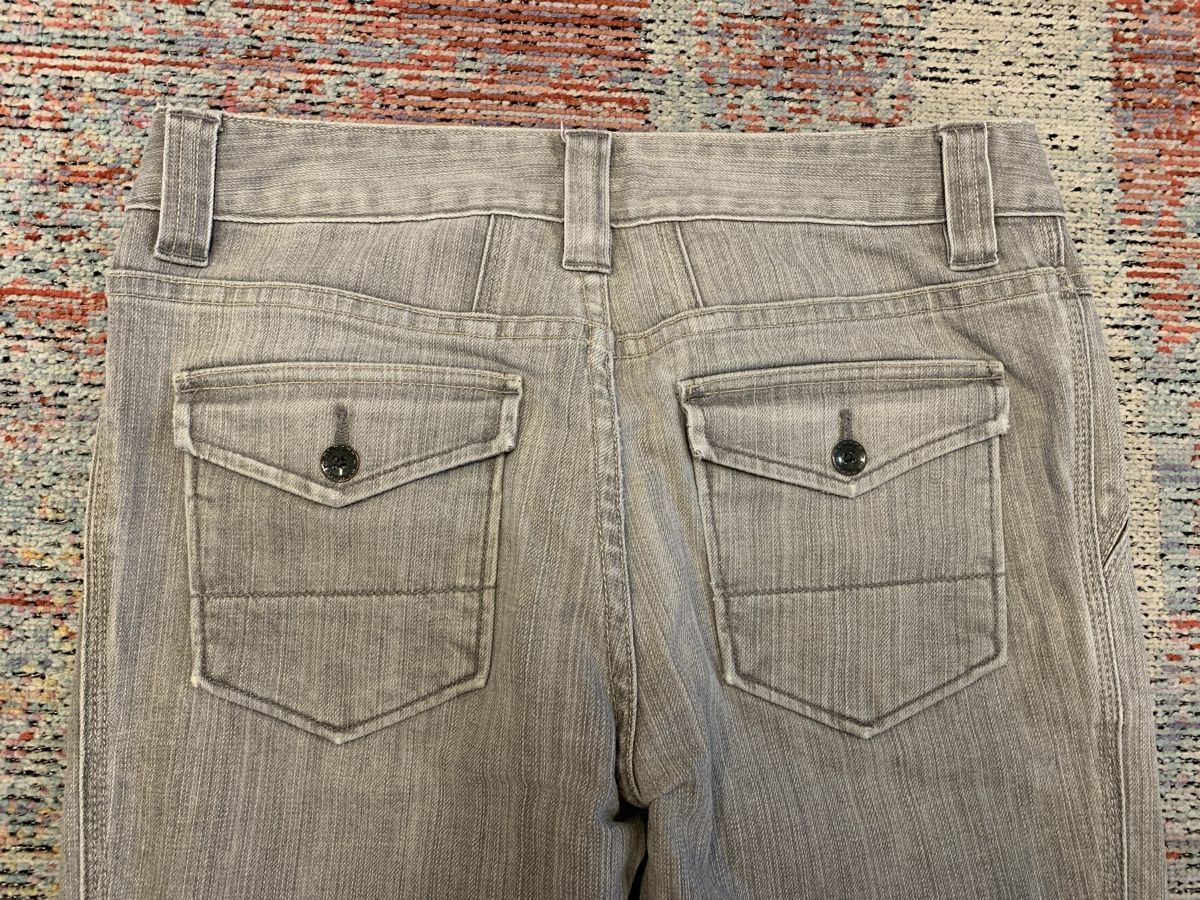 Closed Jeans: Jeans CLOSED Megan Hellgrau 28 – D'occasion à Haag (Rheintal) par Lolette-SG 3