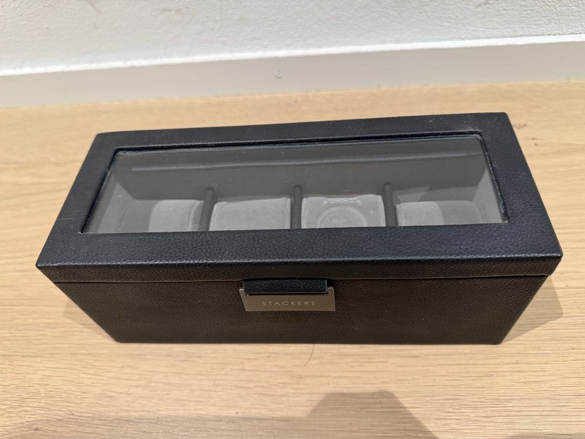 Uhrenboxen: Uhrenbox  – Gebraucht aus Wattwil von JessyGoesBad
