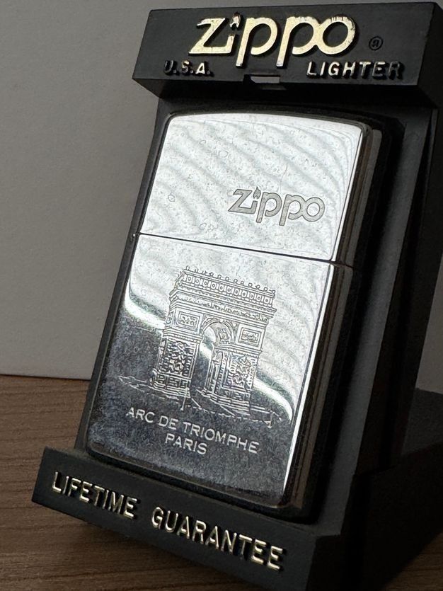 Zippo Accendini: Zippo Lighter Arc de Triomphe Paris – Nuovo e nell'imballaggio originale da Wettingen venduto da Cyprus_one