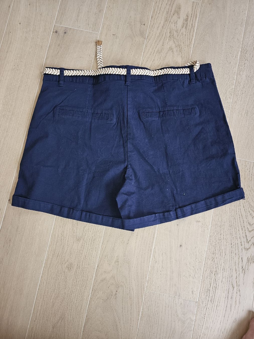 Pantaloni: Kurze Sommerhose Grösse L dunkelblau – Usato da Wiesendangen venduto da Wolke24 1