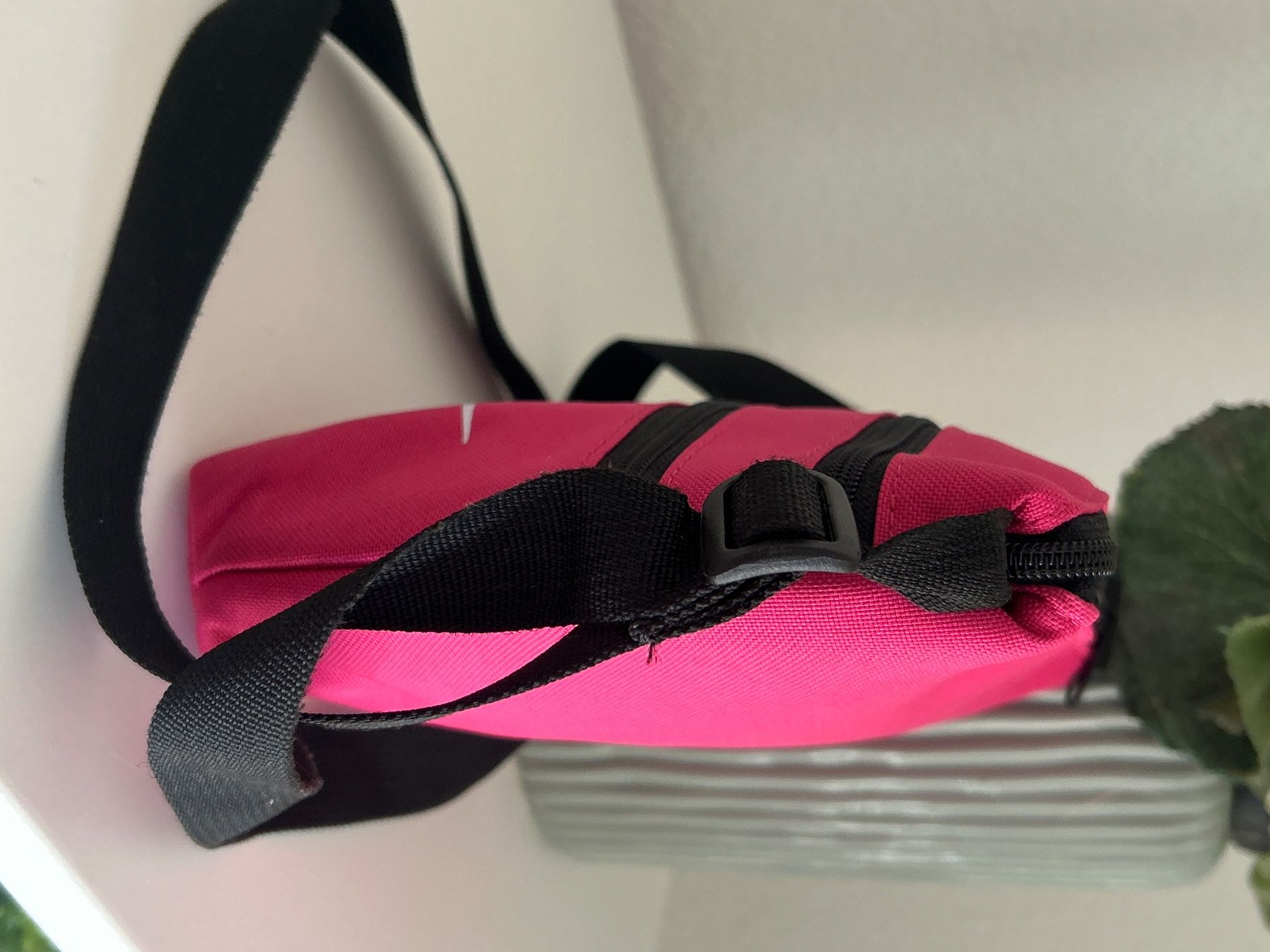 Taschen für Damen: Umhängetasche pink mit aussen und innen Fächern – Neu (gemäss Beschreibung) aus Brunnen von Nala2929 3