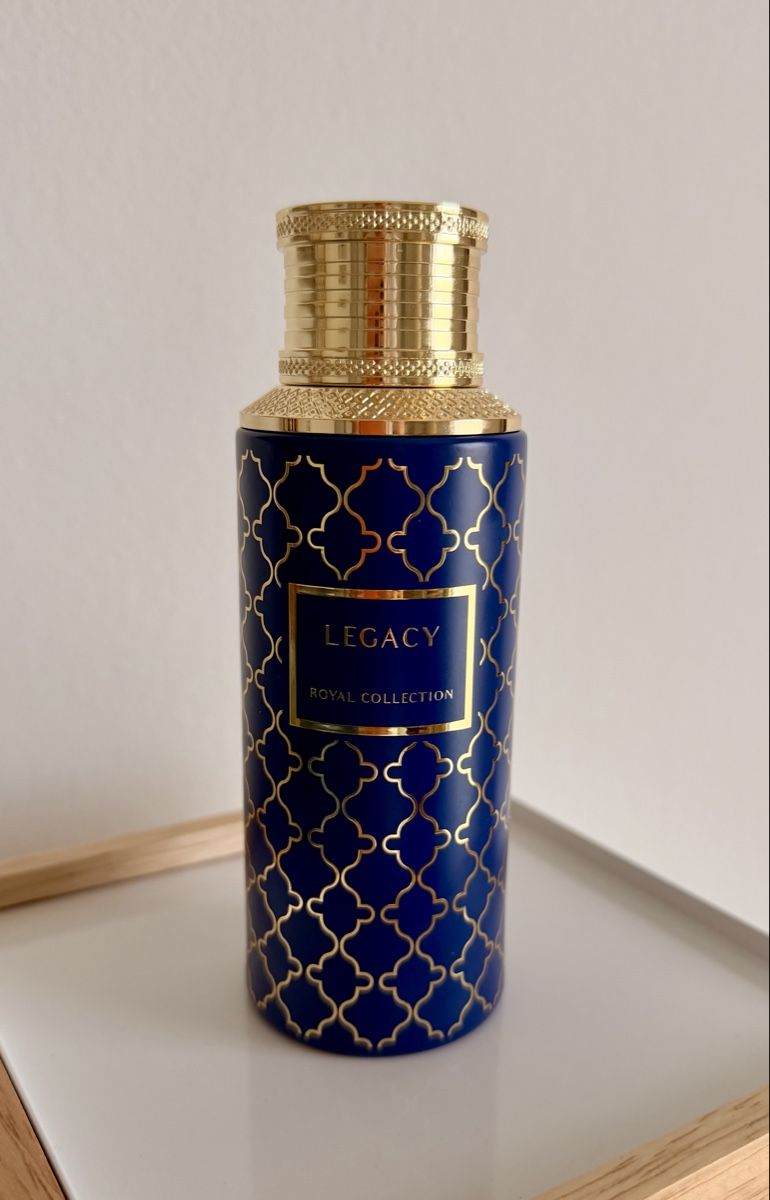 Parfum & Eau de Toilette: Legacy MAISON ASRAR – Gebraucht aus Itingen von Julietta_79