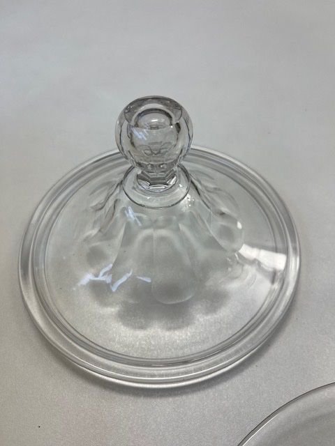 Bicchieri: Schale mit Deckel auf Presentoir – Usato da Muri b. Bern venduto da Elfe57 2