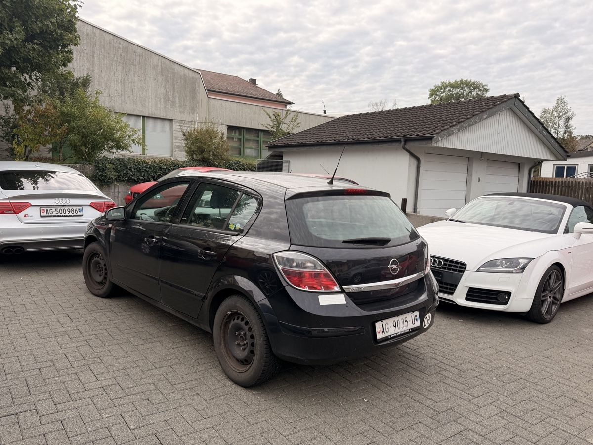 Opel Automobili: Opel Astra 1.8 Automat  – Usato da Hunzenschwil venduto da Car.2015 2