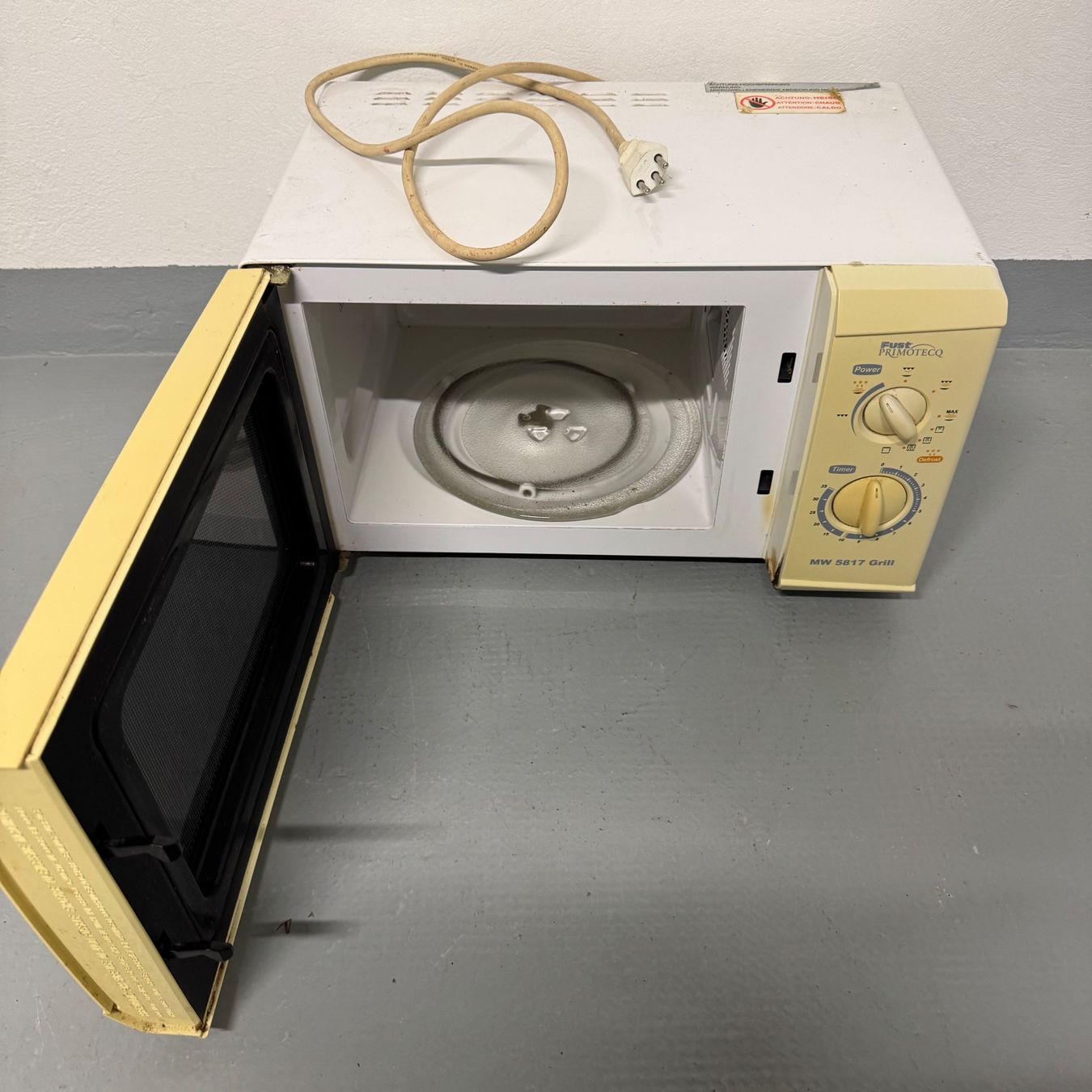 Primotecq Fours: Micro-ondes [Fust Primotecq] – D'occasion à La Chaux-de-Fonds par _x.c_4 1