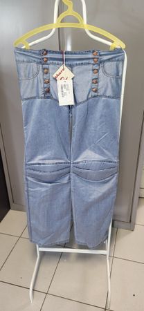 Phard Jeans, Grösse 42, Hellblau mit Reissverschlsssen Neu!