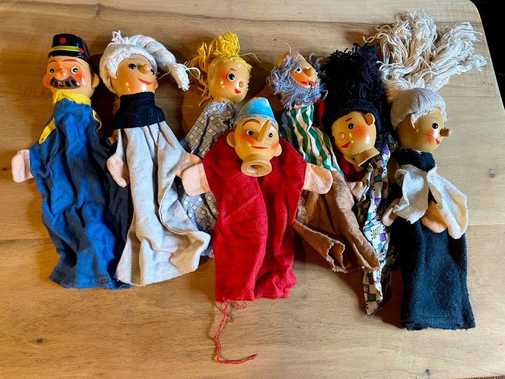 7 Kasperli-Handpuppen aus Holz (Defekt) in Pontresina für CHF 44 – mit ...