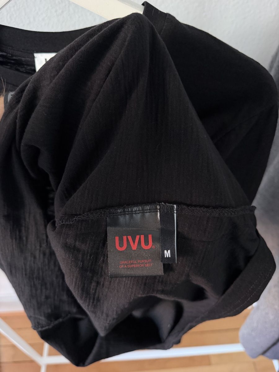 T-shirt: UVU Longsleeve | M – Usato da Gordola venduto da lance235 3