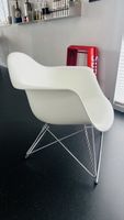 Vitra LAR weiss