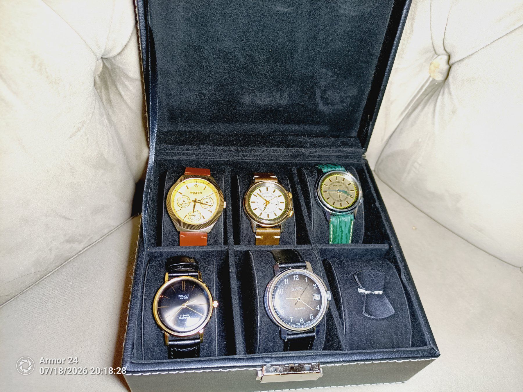 Vostok Orologi: Sovietische Uhren Raketa & Poljot & Wostok – Usato da Dietlikon venduto da mar_fk2x 1
