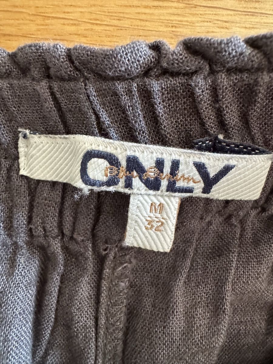 Only Pantalons: Damen Hose ONLY Grösse M gebraucht – D'occasion à Pfäffikon SZ par Norina2005 1