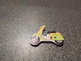 Knopf Vespa gelb/grün