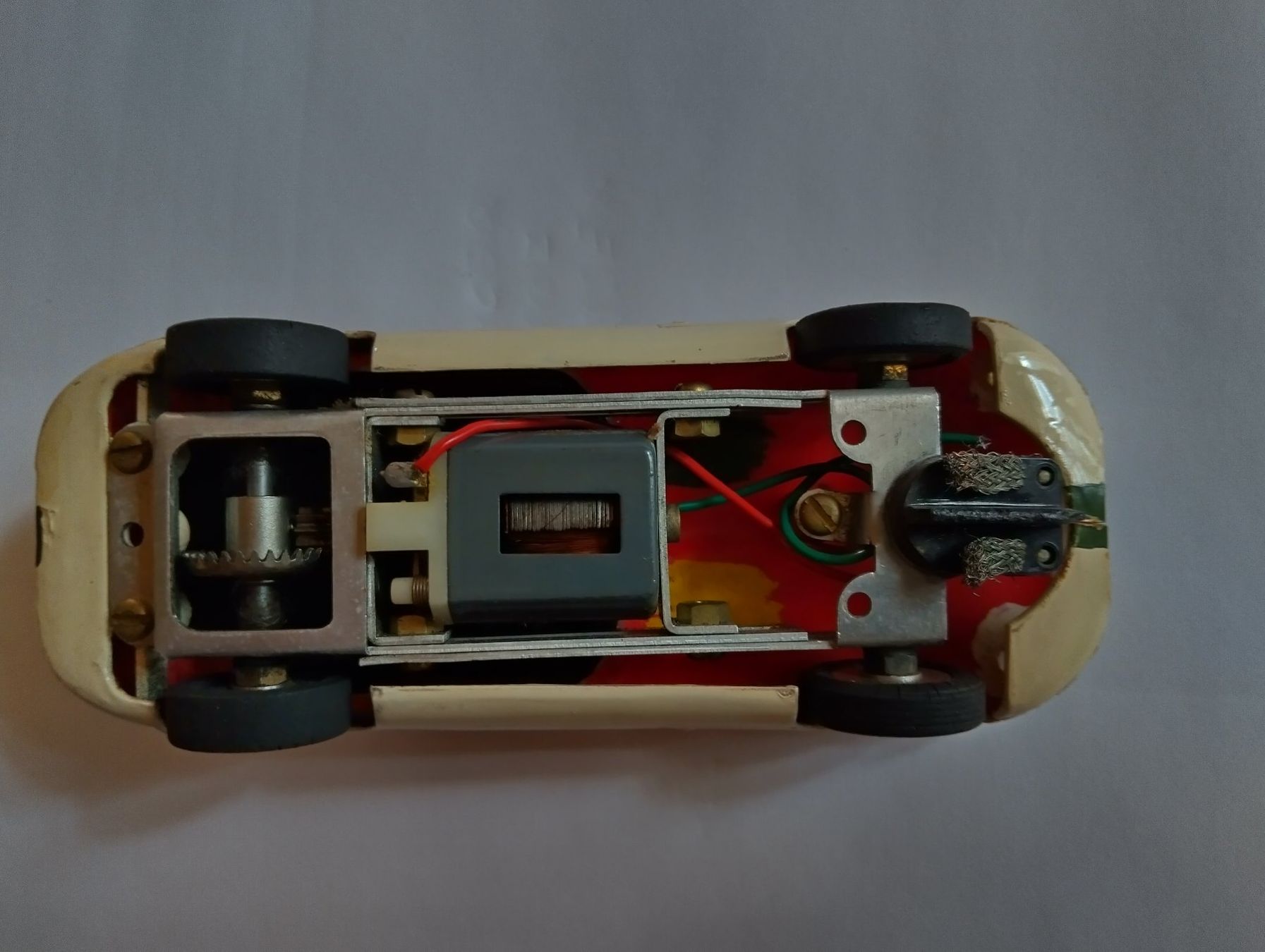 Piste: SLOTCAR JAGUAR E-TYPE – Usato da Mamishaus venduto da gasgas4000 5