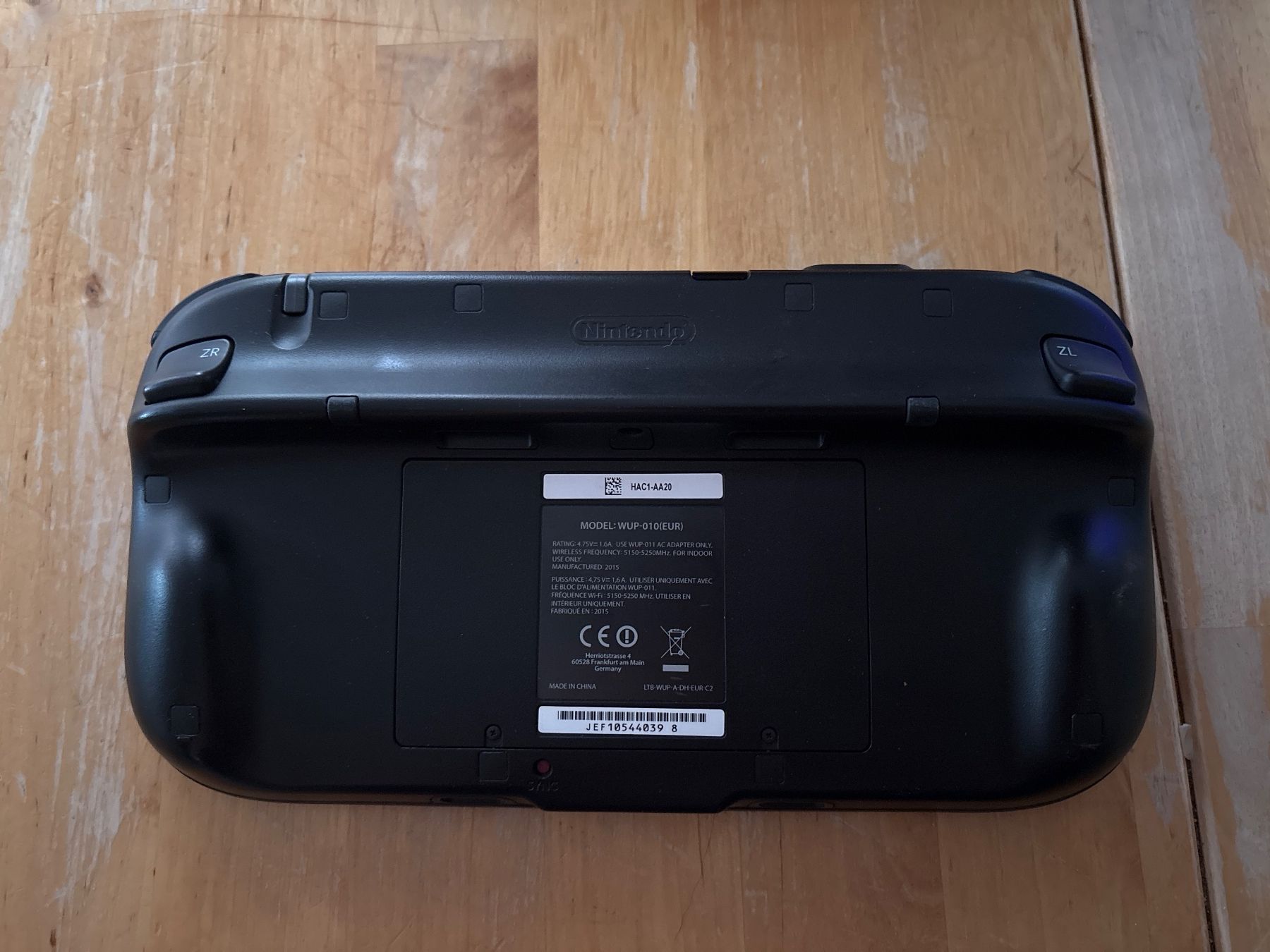 Nintendo Console: WiiU Konsole mit 2 Games – Usato da Frenkendorf venduto da gelbeZinnie 4