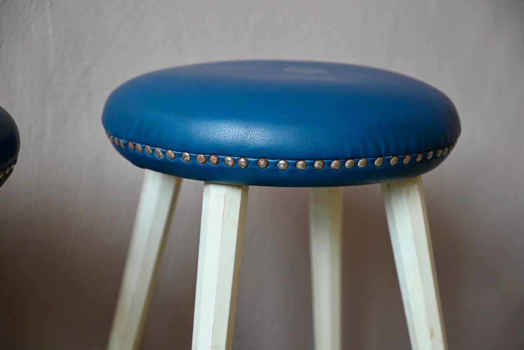 Tabourets: Paire tabourets rockabilly bleu bois blanc – D'occasion à COLMAR par Sophiebellelurette 6