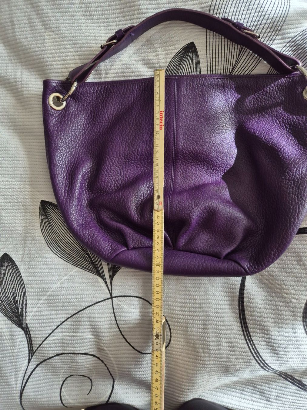 Taschen für Damen: Leder Beuteltasche Groom Paris – Gebraucht aus Unteraegeri von pacala 1