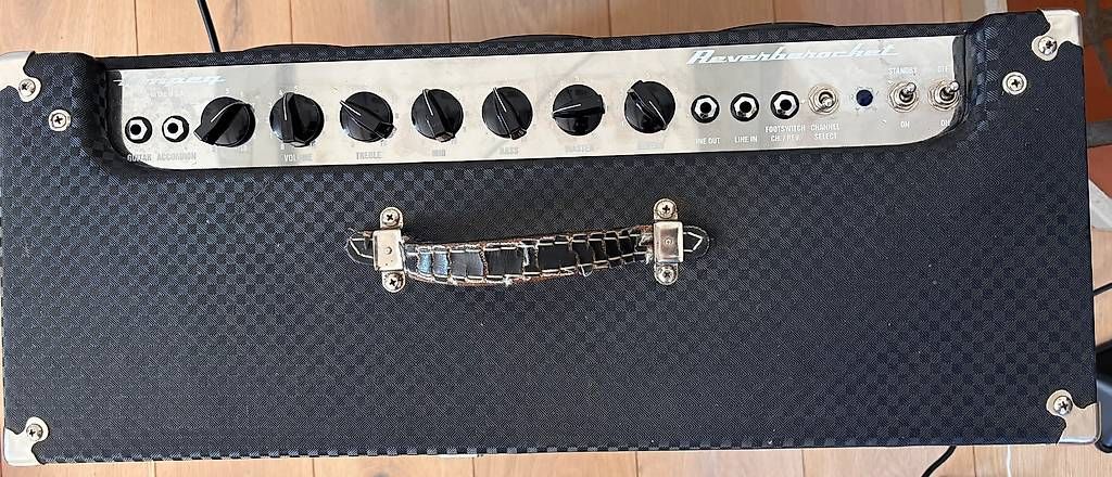 Ampeg Verstärker: Vintage Ampeg Reverberocket Amplifier – Gebraucht aus Buch SH von JTThomas 1