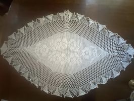Gehäkelte Tischt Deckeli Vintage, weiss, Top Zustand