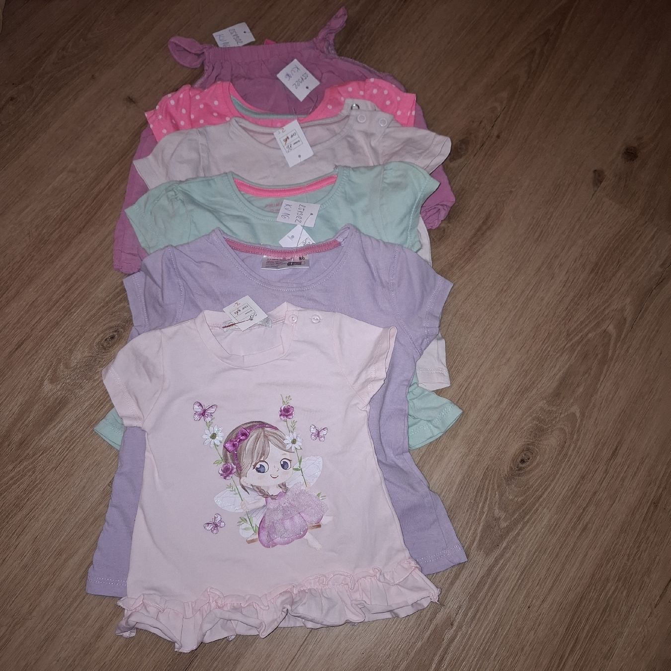 Lotti & Set di vestiti: Kleiderpaket Mädchen Grösse 86 – Usato da Bülach venduto da JAYA379 2