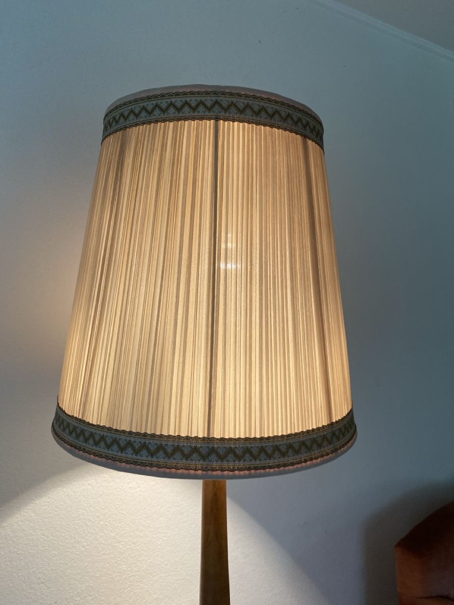 Lampade: Charmante Vintage Stehlampe – Usato da Luzern venduto da Gustav-33