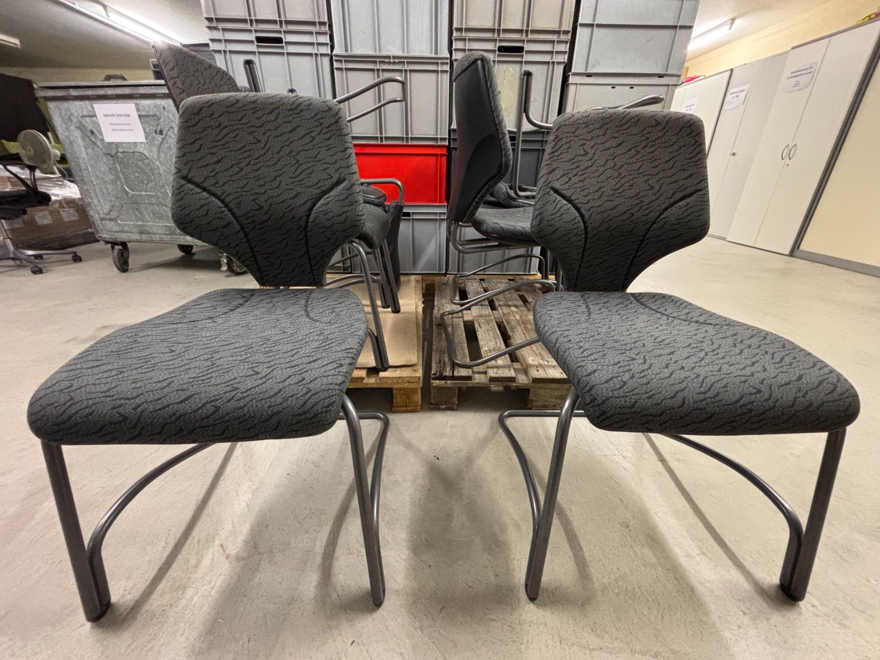 Giroflex Stühle: Konferenzstühle 8 Stk. – Gebraucht aus Hinwil von fac_688b 3