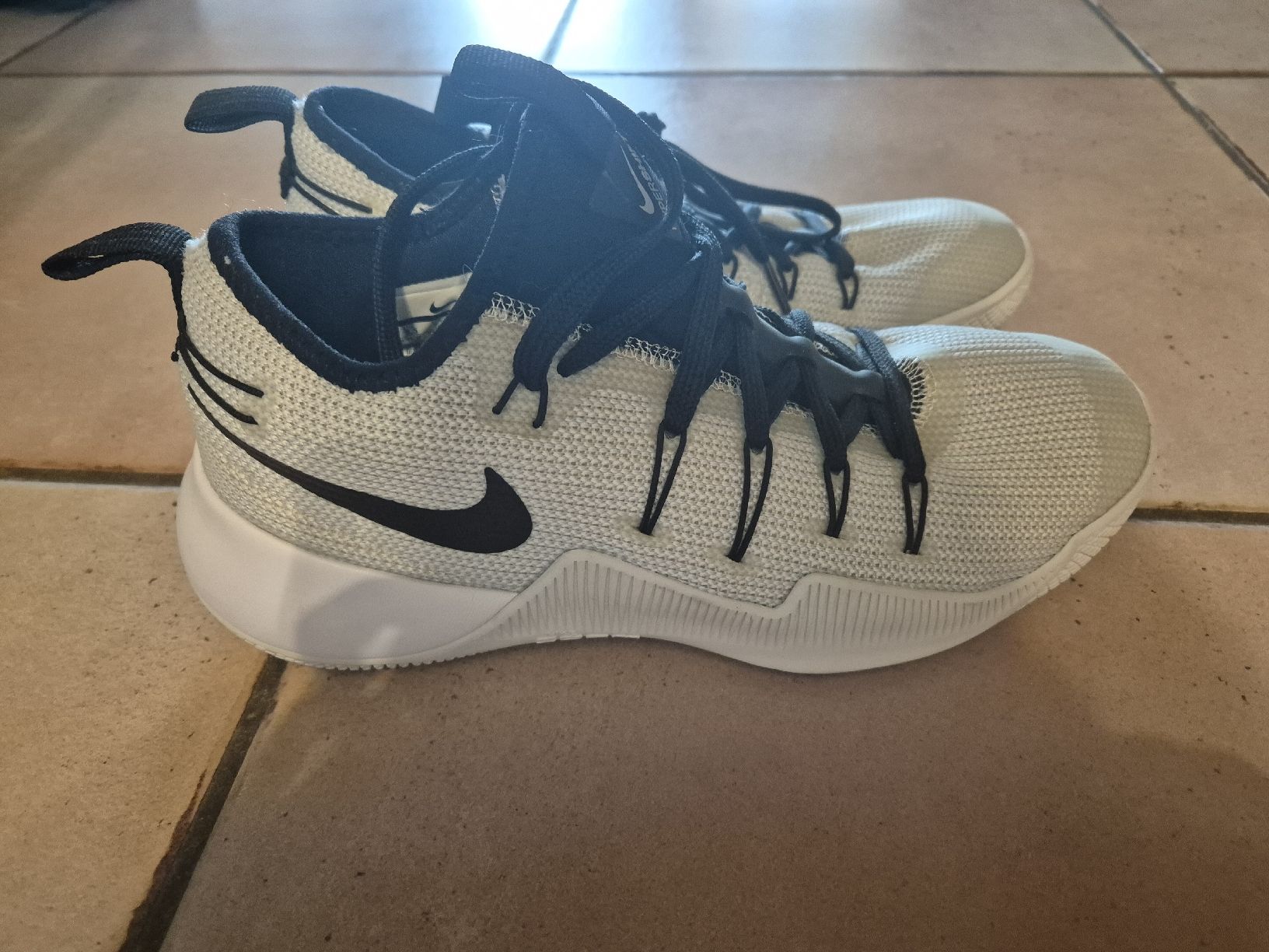 Nike Herrenschuhe: Turnschuh – Neu (gemäss Beschreibung) aus Aesch BL von Jane21