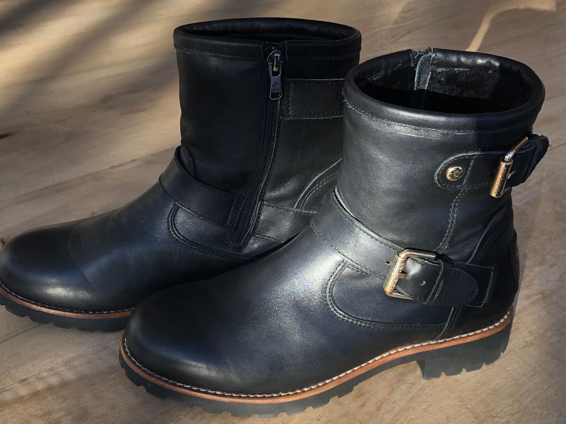 Panama Jack Scarpe da donna: Stiefel Panama Jack mit Lammfellinnenfutter. – Usato da Saanen venduto da aom01