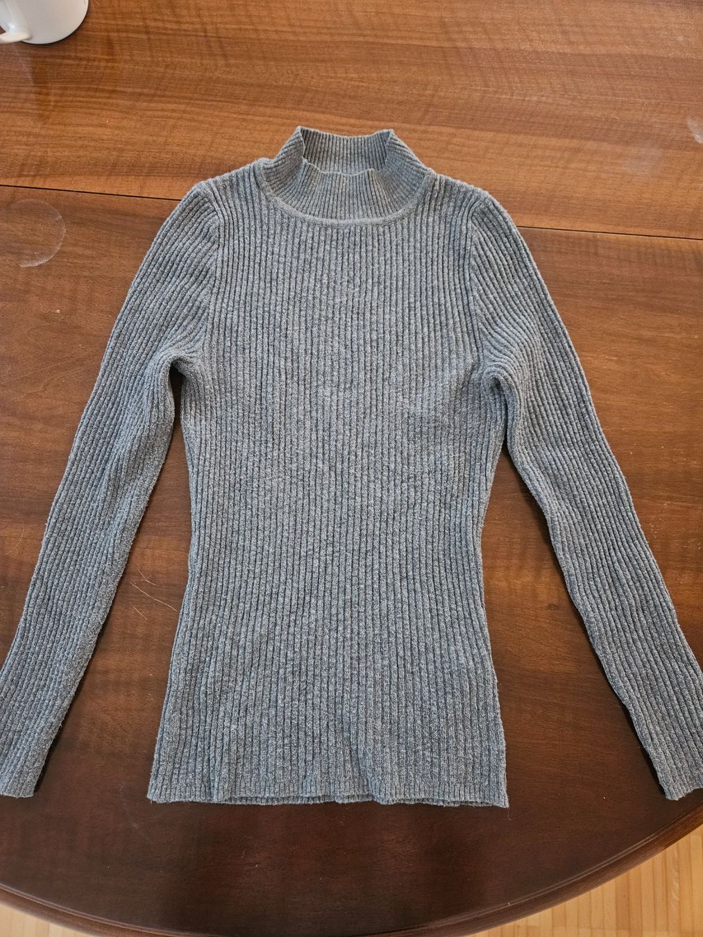 Pullover & Sweatshirts: Rollkragen Pullover – Gebraucht aus Frauenfeld von Jewells-Child