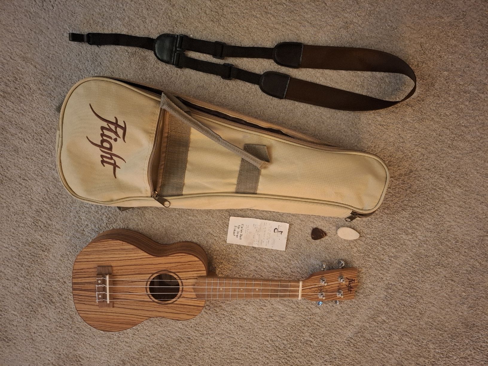Strumenti musicali: Ukulele, wie neu – Nuovo (secondo la descrizione) da Wil SG venduto da cro_27r5 5