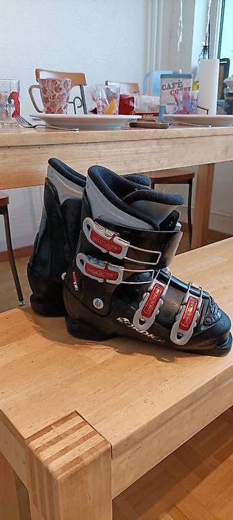 Chaussures garçon: Chaussures de skis taille 35/36 – D'occasion à Genève par asteroide01 2