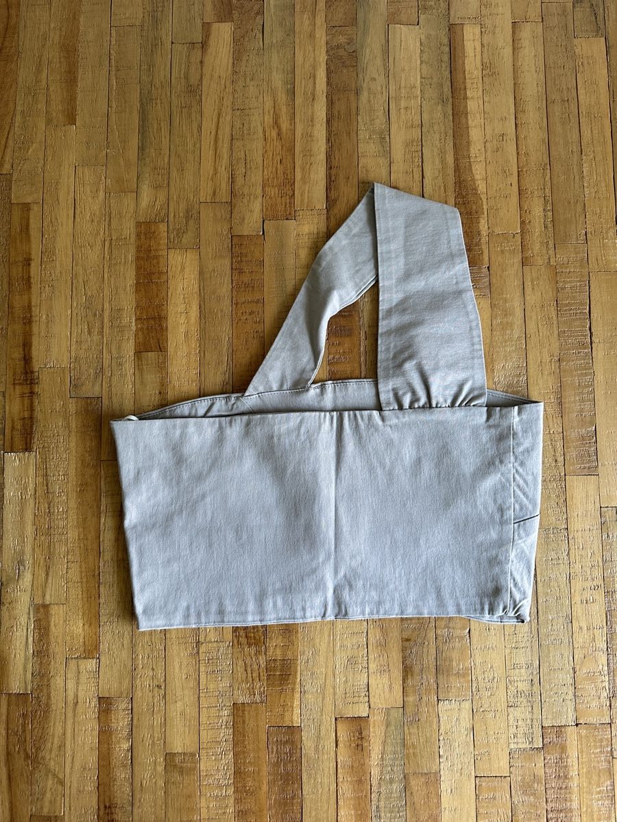 Top: Vesper Tall One Shoulder Strap Top in Taupe – Usato da Zürich venduto da enl_It9y 2