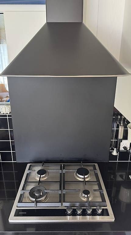 Komplettküchen: IKEA Küche mit Frgor & Abwaschmaschine  – Gebraucht aus Thun von Bufalo 2