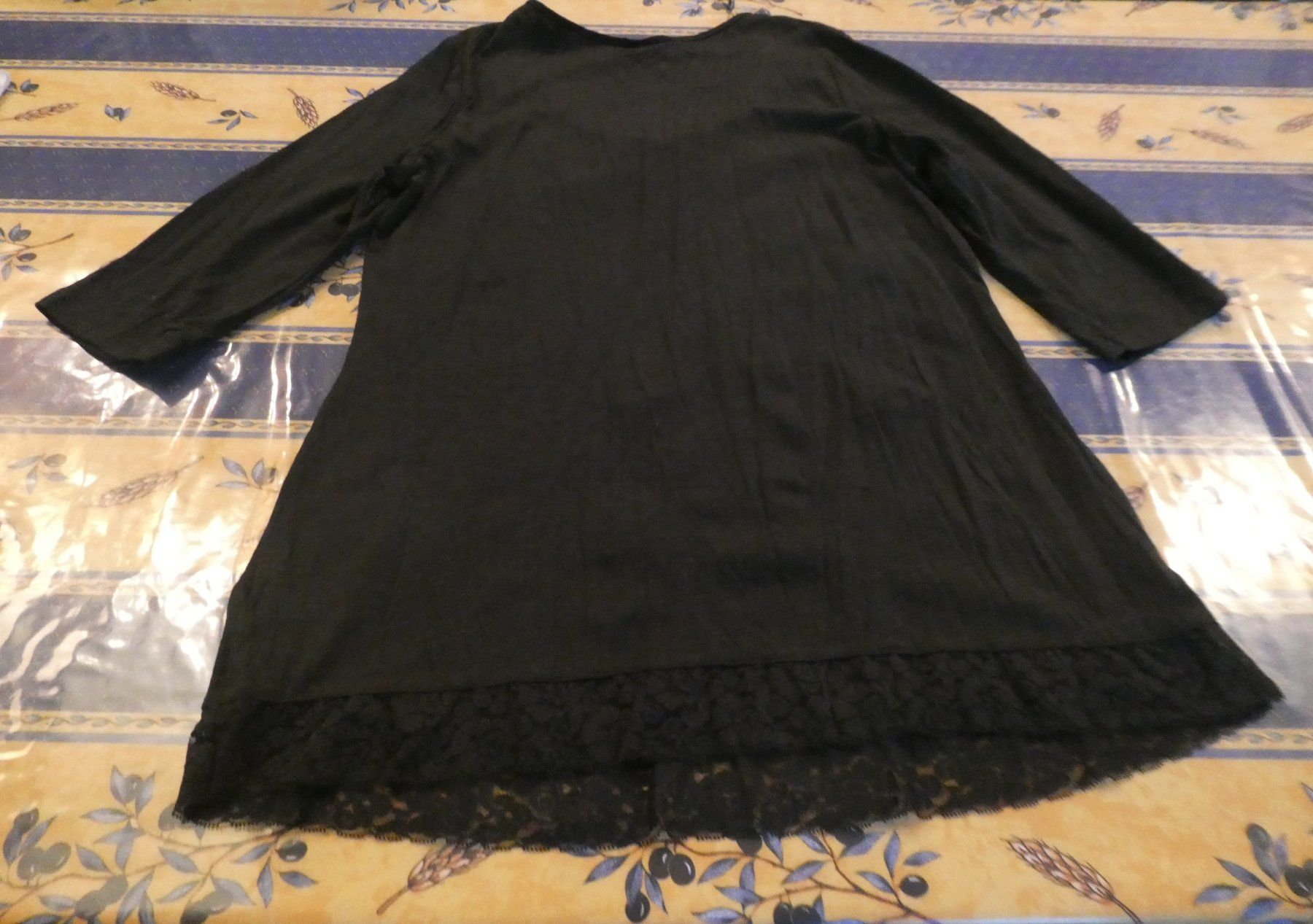 T-Shirts: T-shirt noir neuf 40/42 – Neu (gemäss Beschreibung) aus Troistorrents von Marion70 1