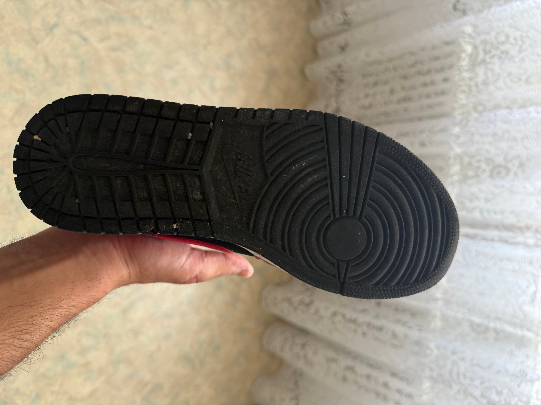 Jordan Herrenschuhe: Jordan nike Mid 1 Reverse Bred – Gebraucht aus Bellinzona von Pucciaredda 4