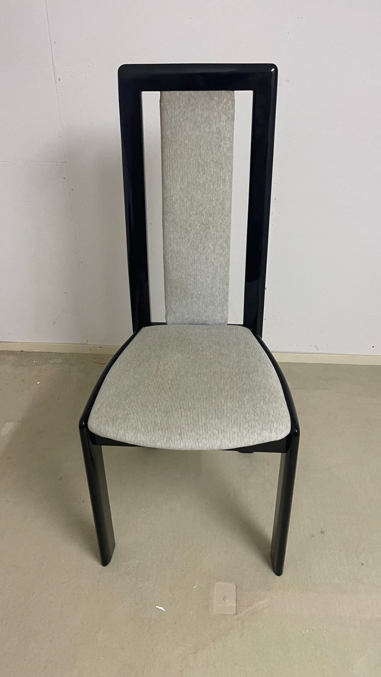 Set di tavolo e panche: Marmor-Tisch mit 4 Stühlen – Usato da Udligenswil venduto da Quarz2002 7