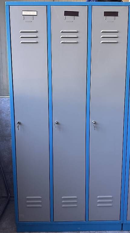 Armoires: 3er Garderobenschrank – D'occasion à Therwil par Fabsiwi