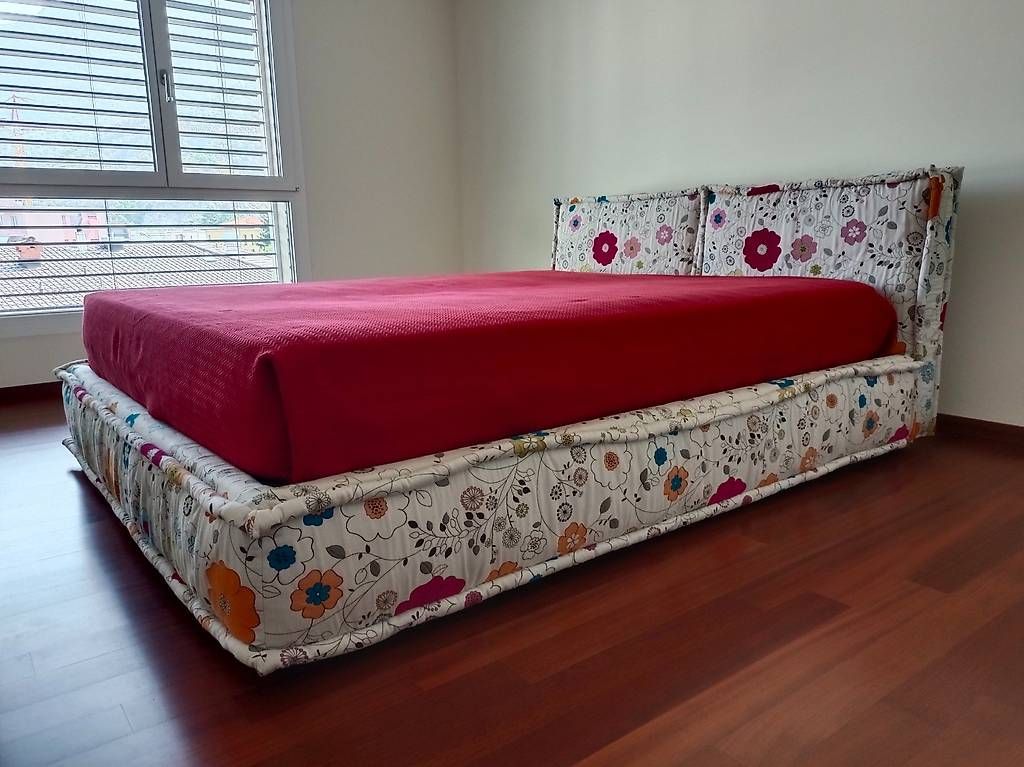 Letti: Letto matrimoniale compl. | Doppelbett | Lit double – Usato da Giubiasco venduto da pat_6qrv