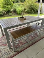 Tisch mit 2 Bänken & 6 Sitzkissen