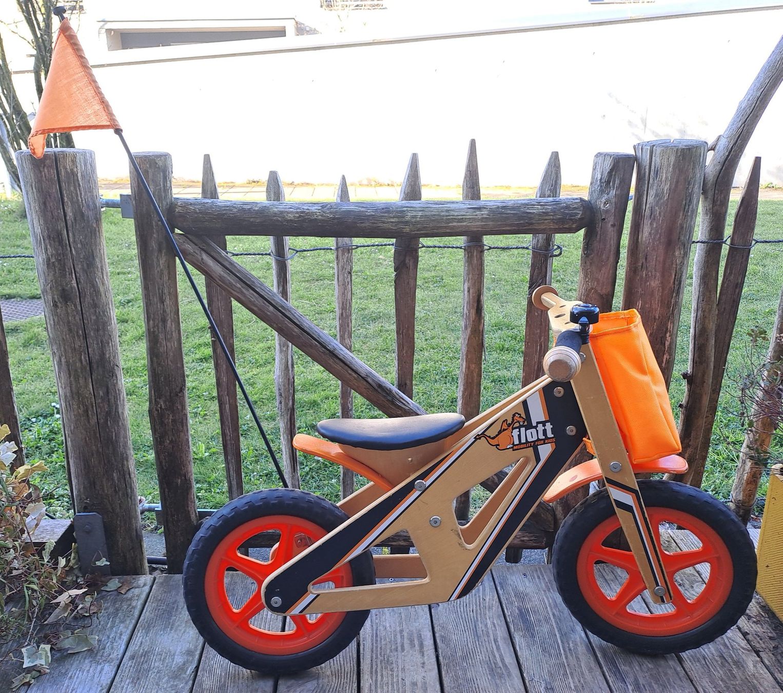 Veicoli per bambini: Laufrad aus Holz "Flott" – Usato da Rotkreuz venduto da Blubberli1