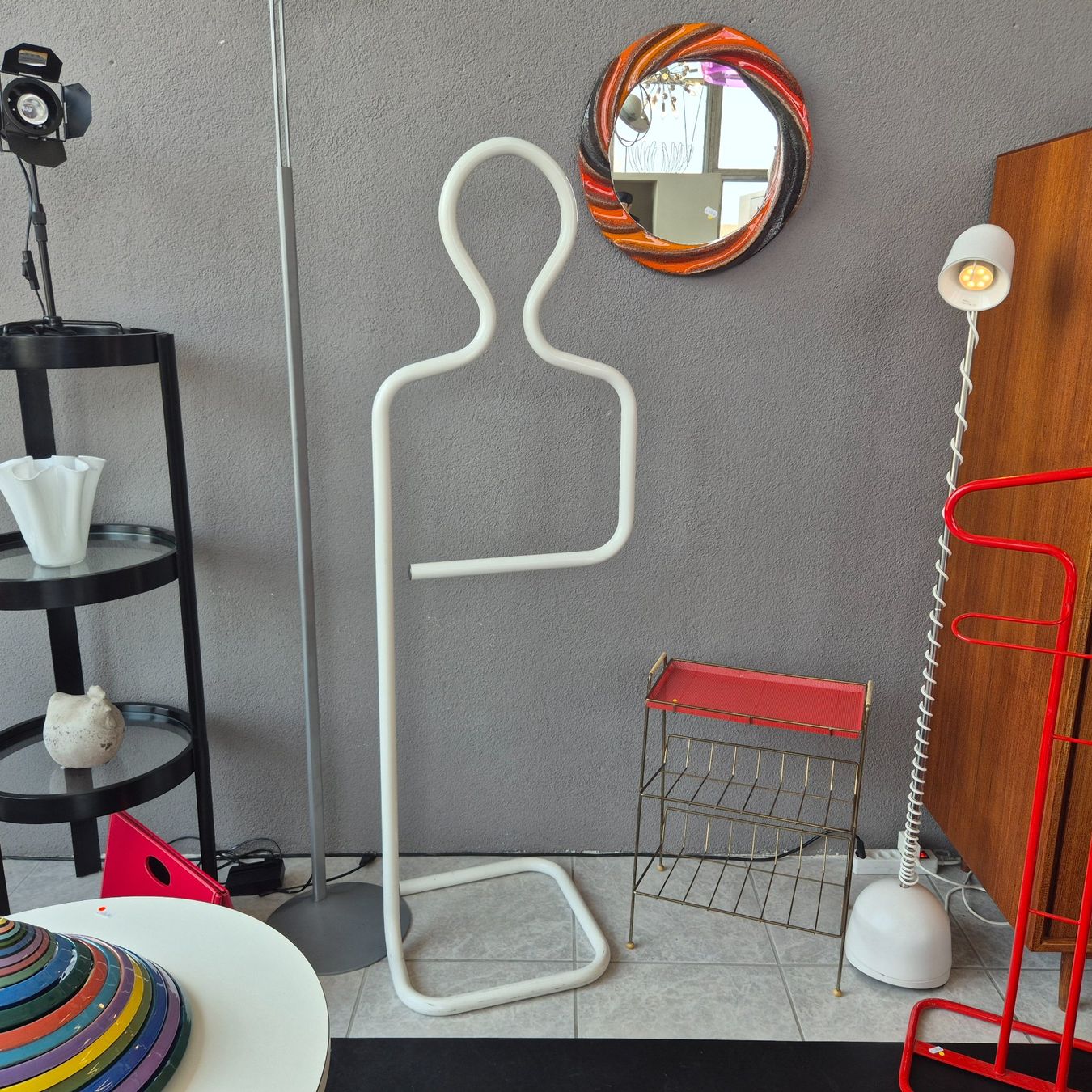 Garderobe: Design Herrendiener Garderobenständer Kleiderständer – Gebraucht aus Nottwil von Wondewa-Shop 8