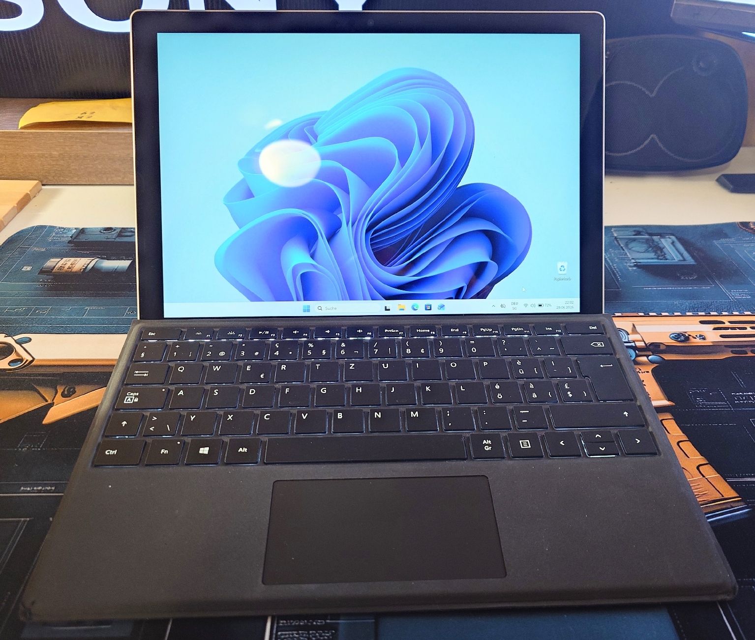 Microsoft Tablet PC: Microsoft Surface Pro 5 | i5 | 8GB | 256GB NVME | Win 11 Pro – Nuovo (secondo la descrizione) da Ennetmoos venduto da Faders