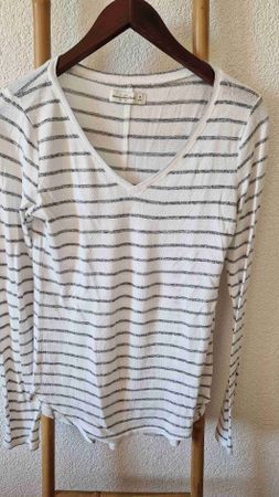 Abercrombie & Fitch haut rayé blanc et gris taille M 