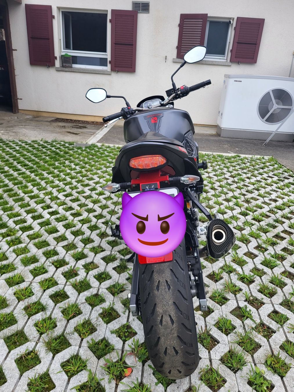 Suzuki Strada: Suzuki GSR 750 Freegun – Usato da Plasselb venduto da dan_qg7h 2