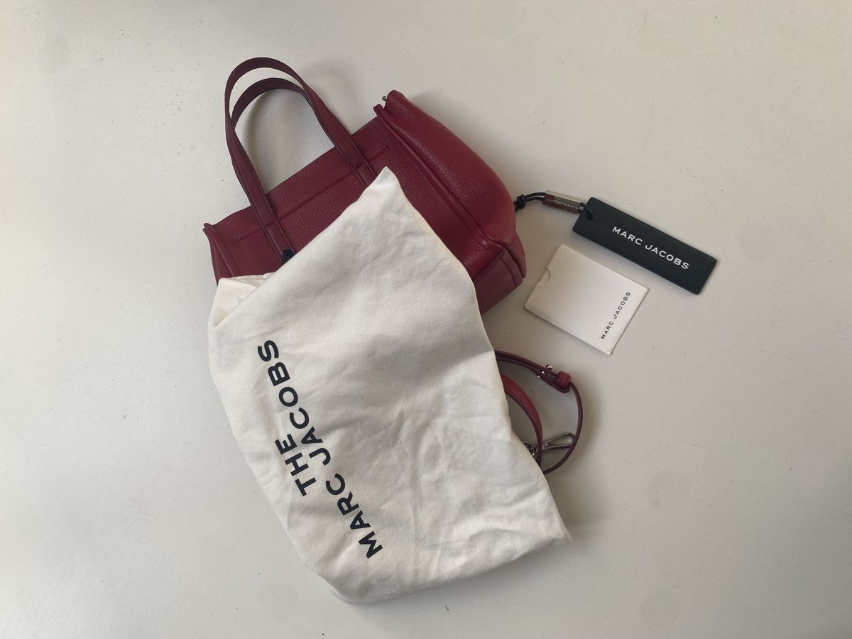 Marc Jacobs Sacs femmes: Marc Jacobs Ledertasche, Bordeauxrot – D'occasion à Widen par juinl 4